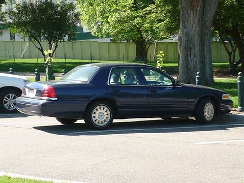 Ford Crown Victoria - affordable autos for sale